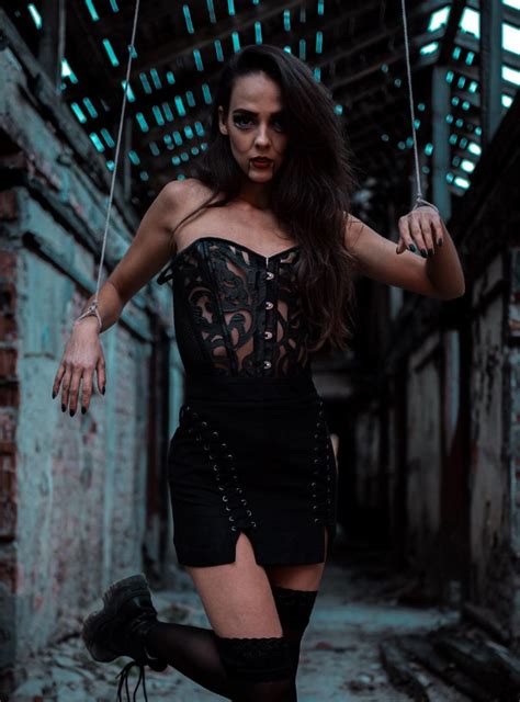 Vikioutofspace Nude OnlyFans Leaks (50 Photos) .